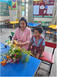 FLOWER ARRANGEMENT COMPETITION WITH MOM