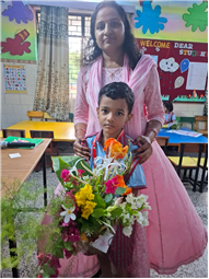 FLOWER ARRANGEMENT COMPETITION WITH MOM