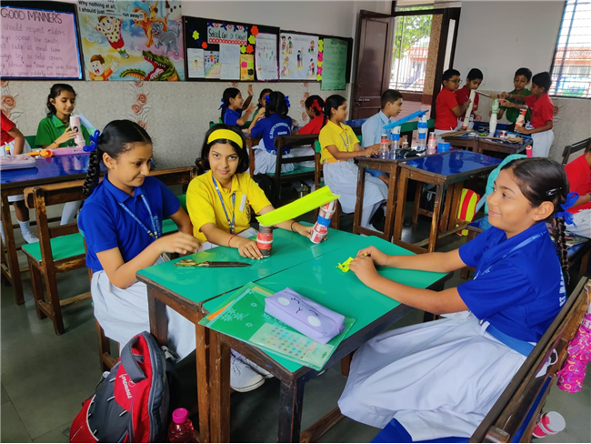 Exploring, Creating, Enjoying – Bagless Day Activities