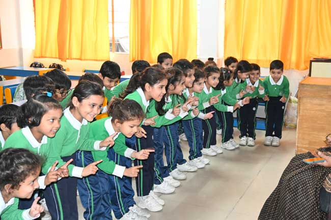 INTER-SECTION ENGLISH CHORAL RECITATION - CLASS NURSERY