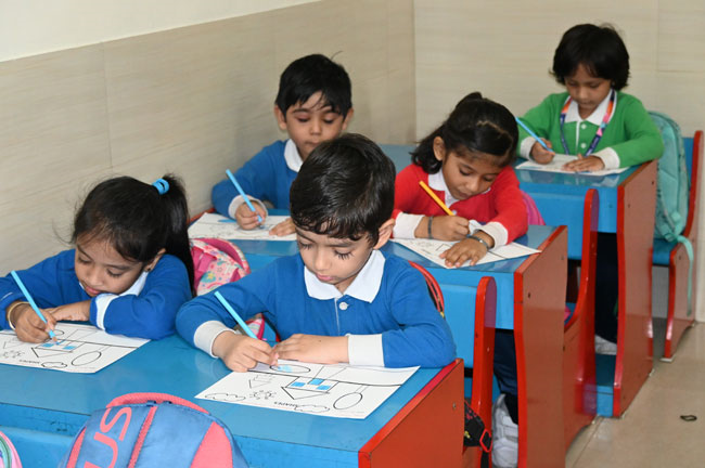 COLOURING COMPETITION PRE SCHOOL