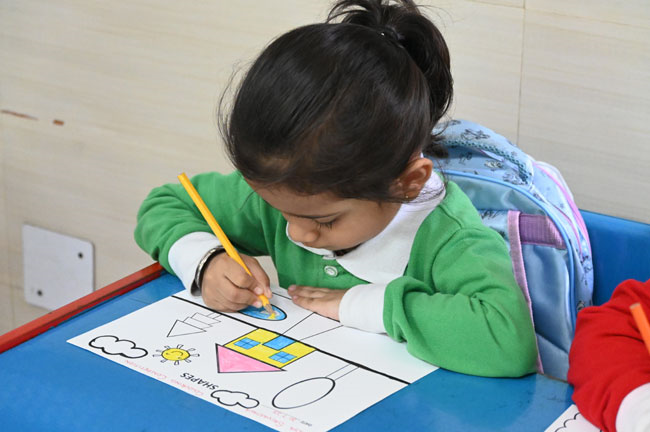 COLOURING COMPETITION PRE SCHOOL