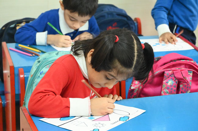 COLOURING COMPETITION PRE SCHOOL