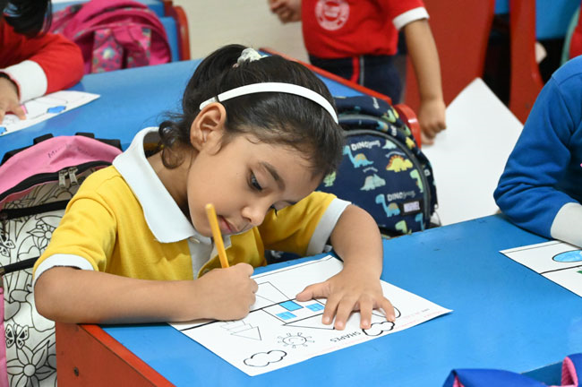 COLOURING COMPETITION PRE SCHOOL