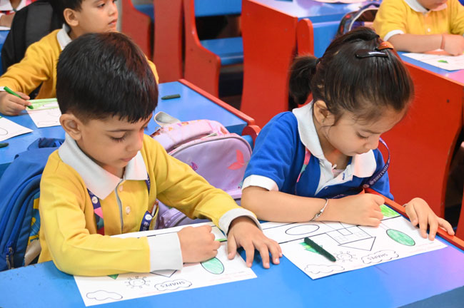 COLOURING COMPETITION PRE SCHOOL