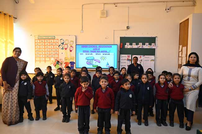 LKG Hindi Coral Recitation