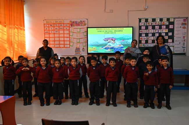 LKG Hindi Coral Recitation