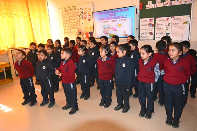 LKG Hindi Coral Recitation