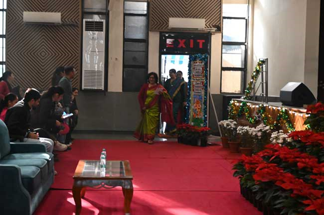 CHRISTMAS PLAY - THE MAGICAL STAR PRESENTED BY CLASS II