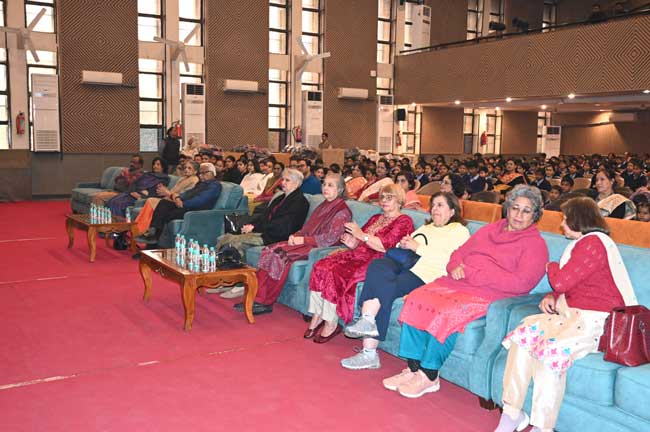 CHRISTMAS CELEBRATION WITH THE TRUSTEES, STAFF AND STUDENTS OF THE ANKUR ANAWA PROJECT AND JAGRITI SCHOOL