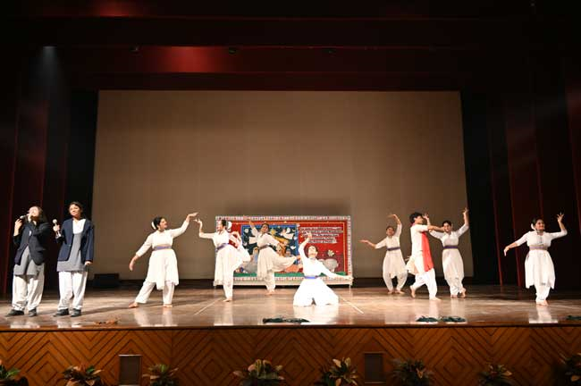 CHRISTMAS CELEBRATION WITH THE TRUSTEES, STAFF AND STUDENTS OF THE ANKUR ANAWA PROJECT AND JAGRITI SCHOOL