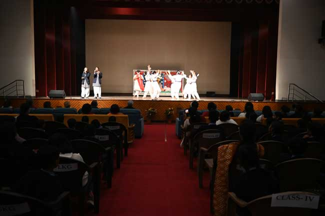 CHRISTMAS CELEBRATION WITH THE TRUSTEES, STAFF AND STUDENTS OF THE ANKUR ANAWA PROJECT AND JAGRITI SCHOOL