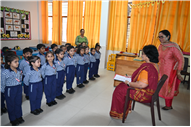 NURSERY HINDI CHORAL RECITATION