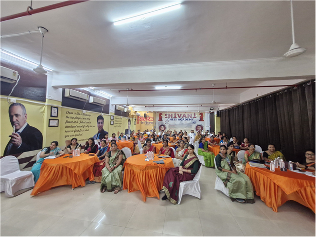 DYNAMIC AND ENRICHING TEACHER’S TRAINING PROGRAM