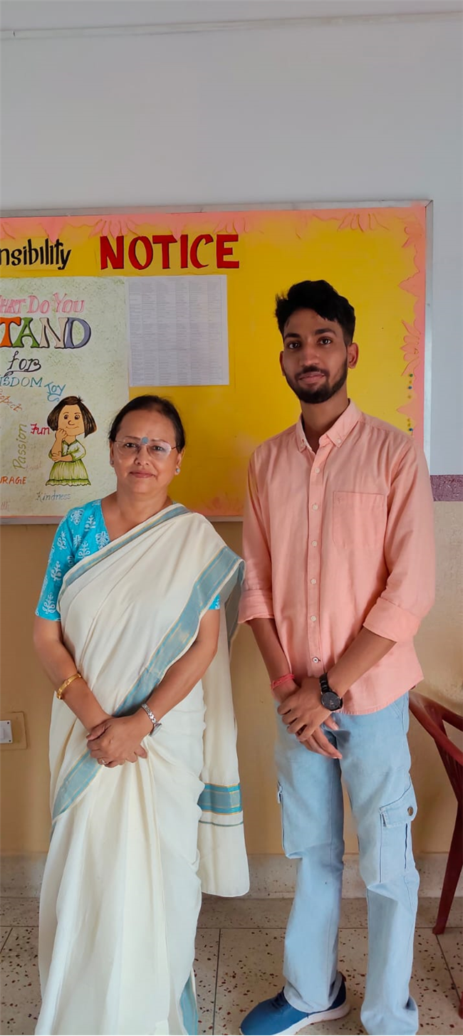 Our ex student Ayush met the students today