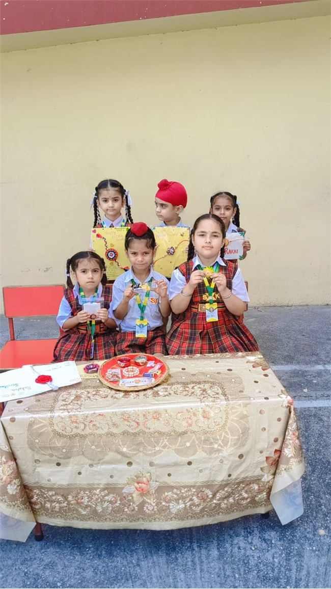 Rakhi Making Competition of Kindergarten