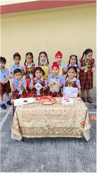 Rakhi Making Competition of Kindergarten