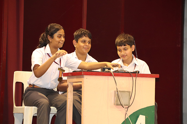 QUIZXAVIER 2025 - CLASS 8