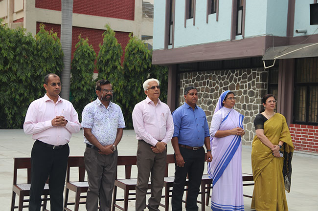 FAREWELL - FR. DR. T.J. JOSE S.J. AND WECOMING FR. SOBIN K. THOMAS, S.J. (SENIOR DEPT)