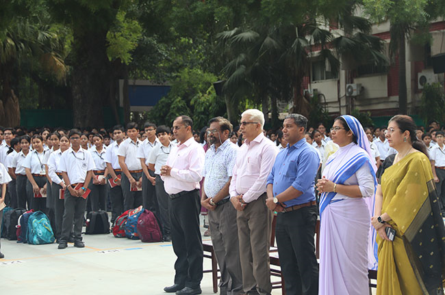 FAREWELL - FR. DR. T.J. JOSE S.J. AND WECOMING FR. SOBIN K. THOMAS, S.J. (SENIOR DEPT)