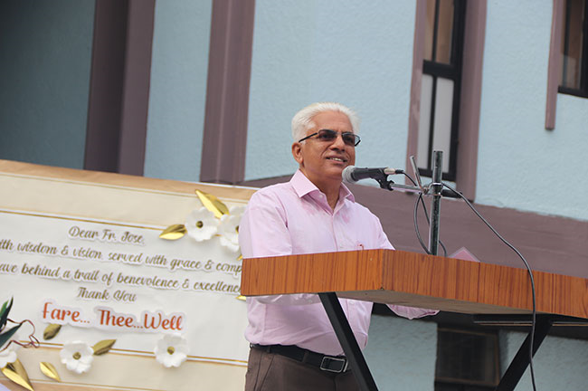 FAREWELL - FR. DR. T.J. JOSE S.J. AND WECOMING FR. SOBIN K. THOMAS, S.J. (SENIOR DEPT)