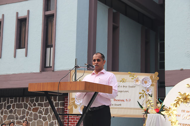 FAREWELL - FR. DR. T.J. JOSE S.J. AND WECOMING FR. SOBIN K. THOMAS, S.J. (SENIOR DEPT)