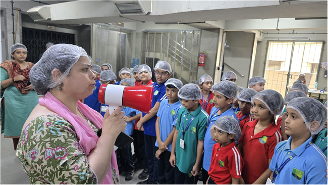 Field trip to Shah Jamnadas Ghariwala - Classes III to V