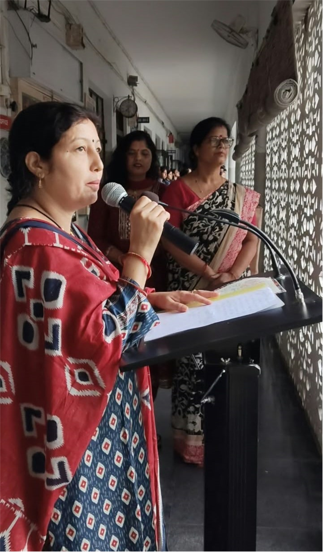 व्हाइट हॉल विद्यालय लामाचौड़ में हिंदी दिवस समारोह का आयोजन!