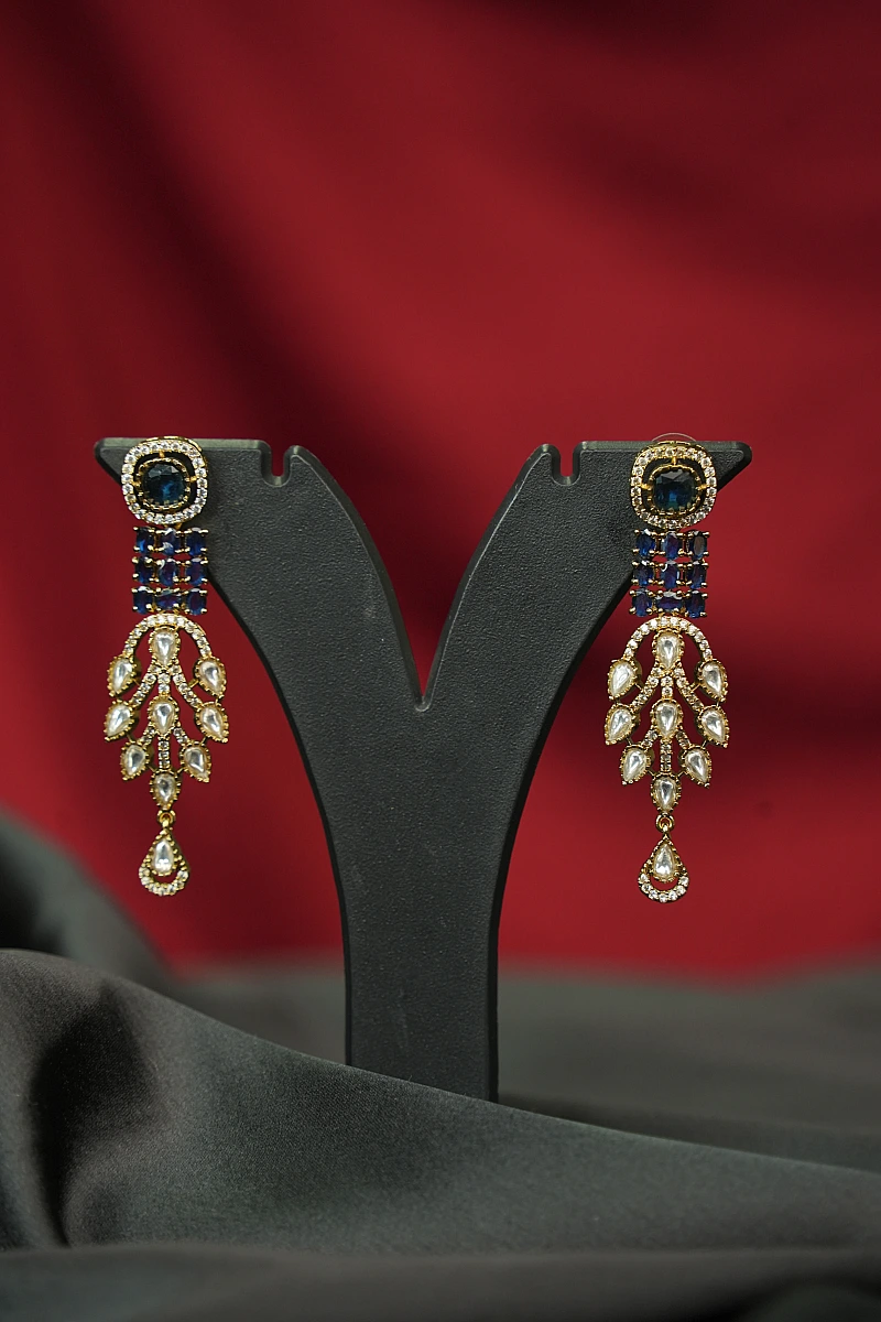 Elegant Moissanite Necklace Set with Matching Earrings - Image 4
