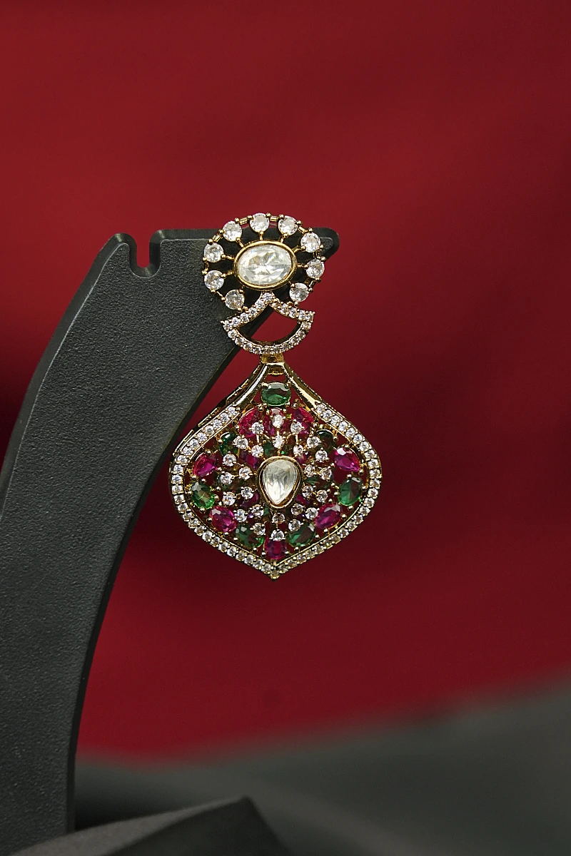 Elegant Moissanite Necklace Set with Matching Earrings - Image 4