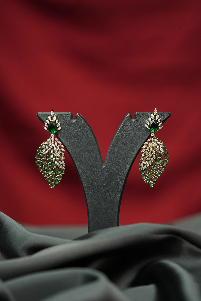 Elegant Moissanite Necklace Set with Matching Earrings - Image 4