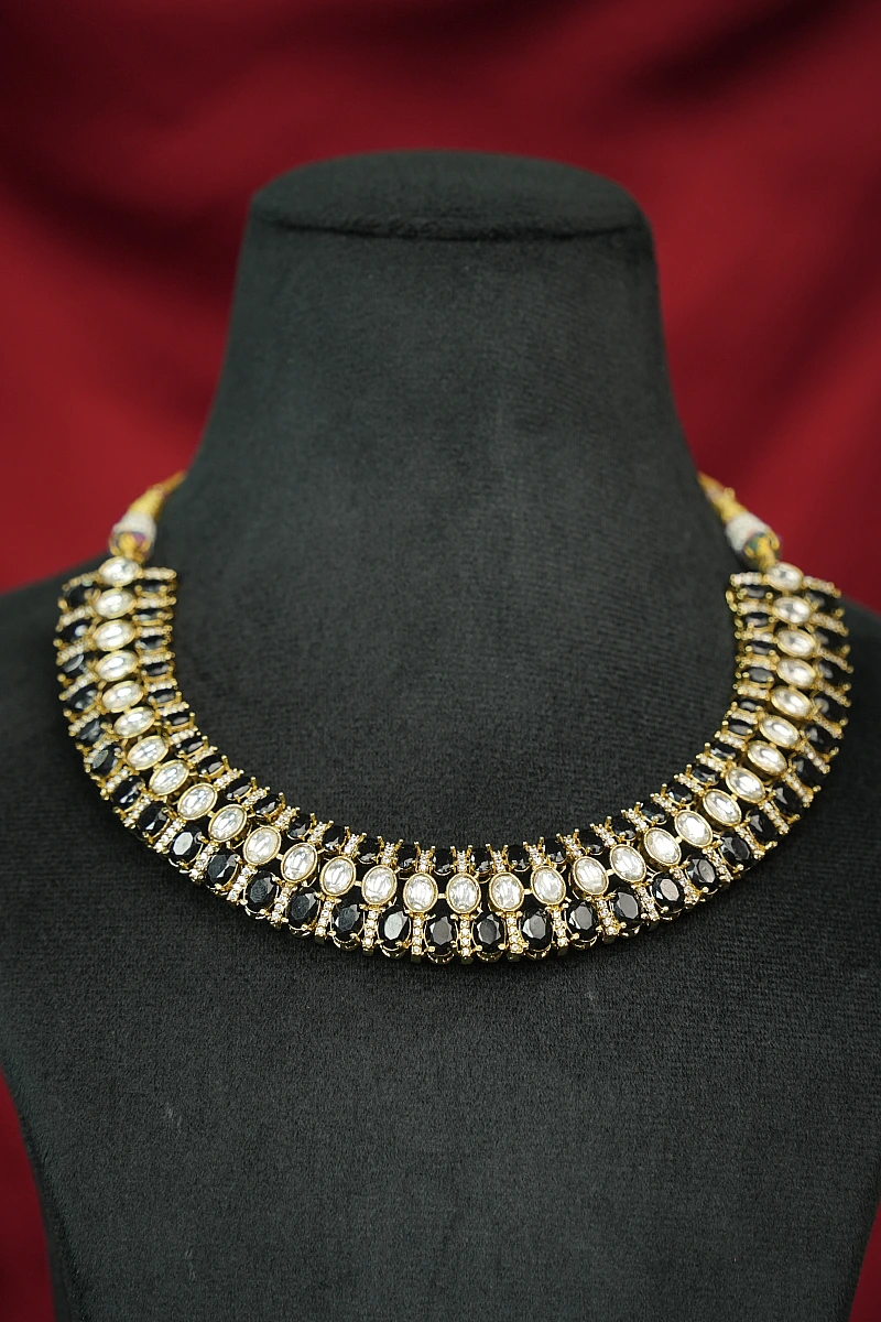 Elegant Moissanite Necklace Set with Matching Earrings - Image 2