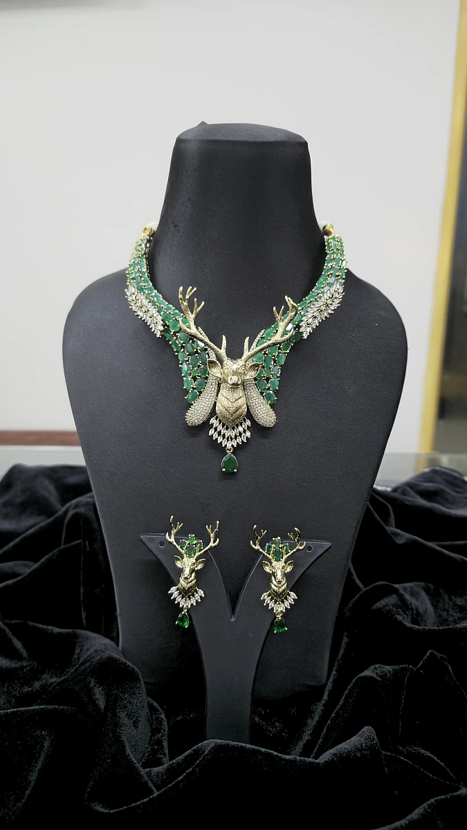 Deer Moissanite Necklace Set - Image 2