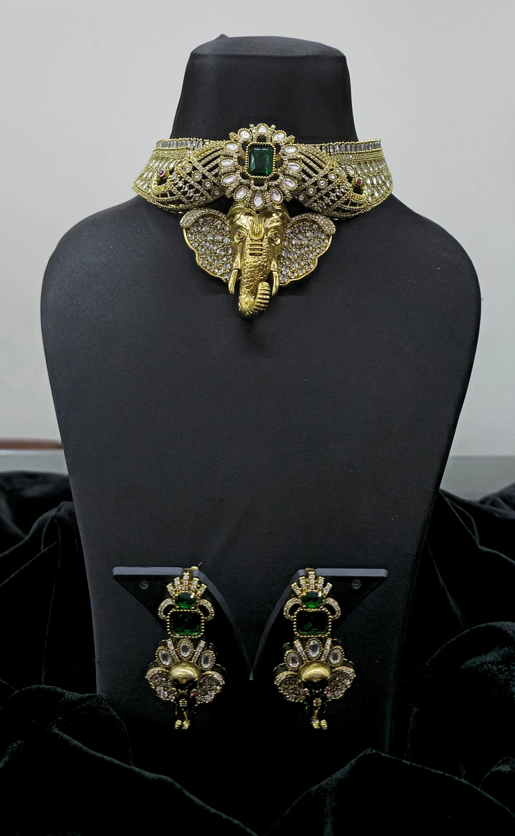 Gajraj Antique Moissanite Necklace Set