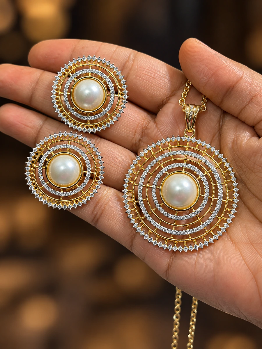 AD Pendant Set – Elegant Designer Pendant Jewellery