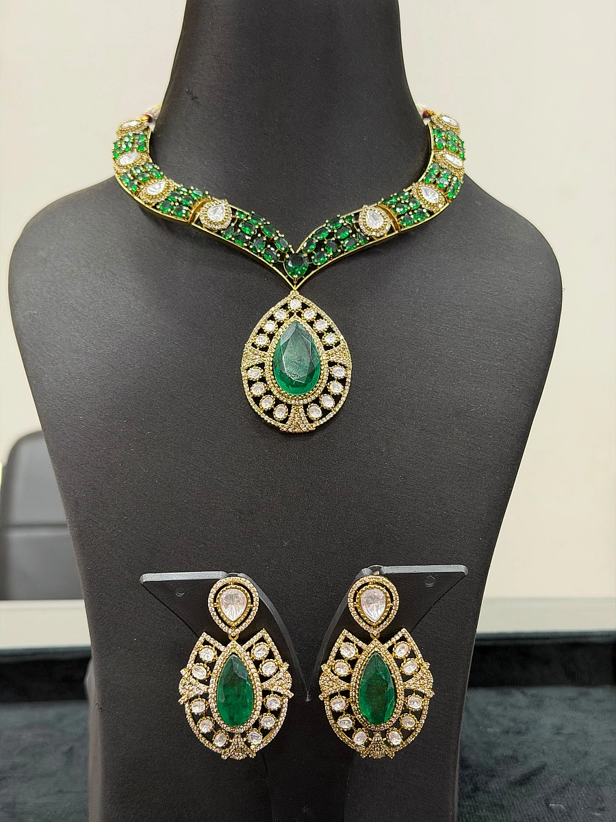 Premium Mossanite Necklace Set with Earrings – High-Finish Premium Plating - Image 4
