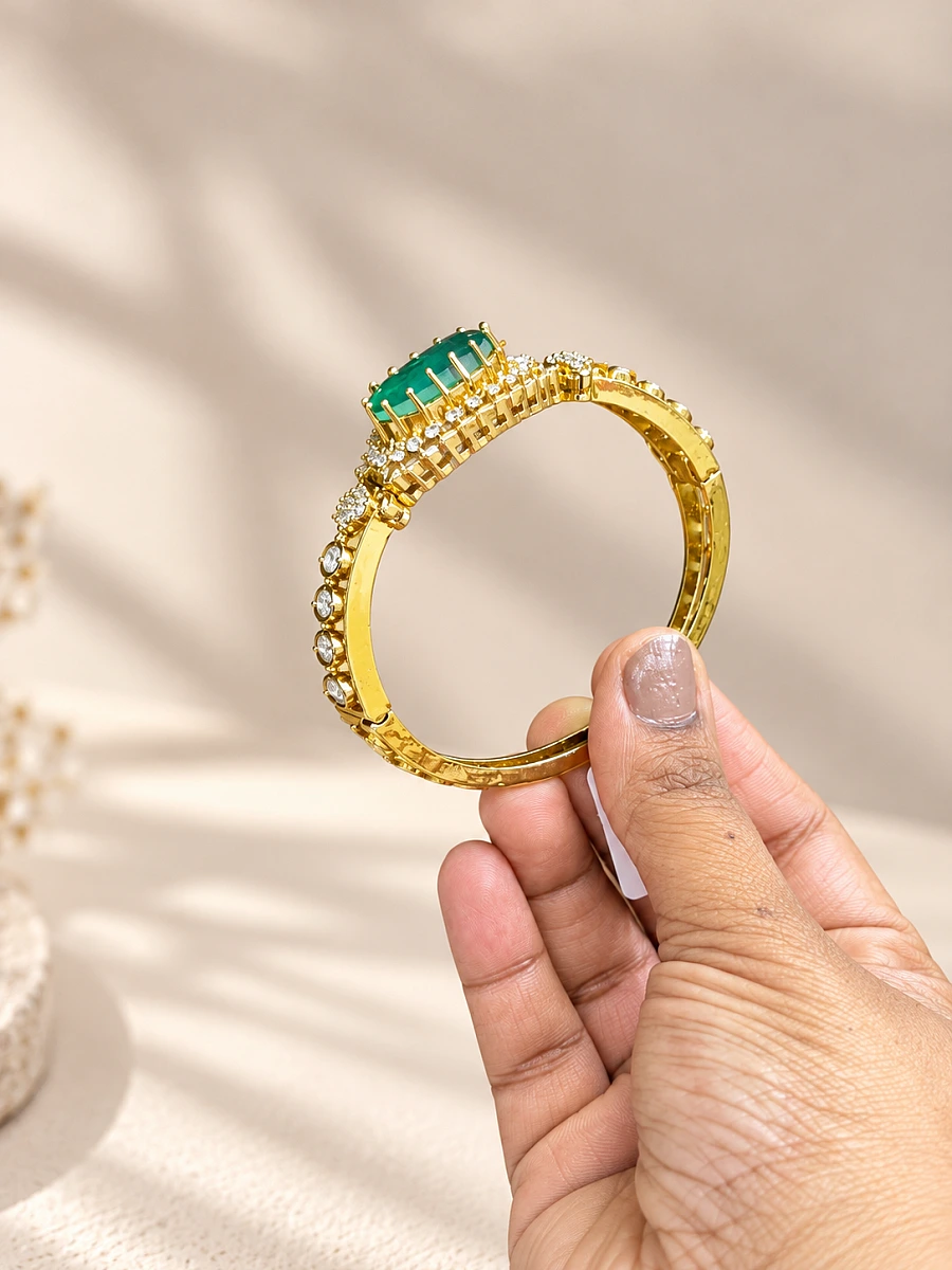 Mossainite Sleek Bracelet with Doublet Stone - Image 4