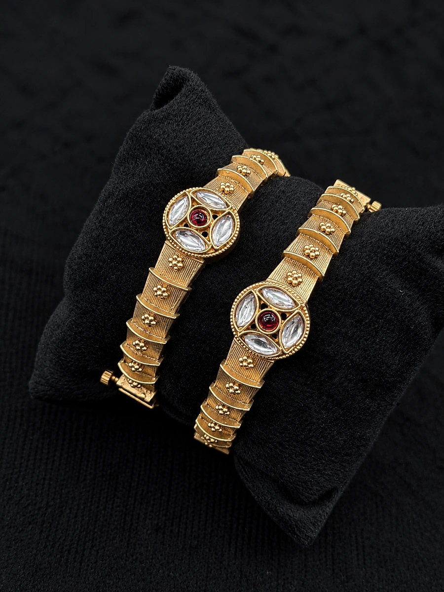 Rajwadi Gold Look-Alike Openable Bangles – Brass Alloy Traditional Jewellery
