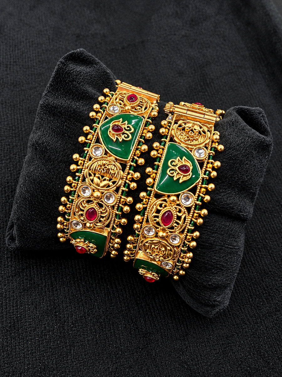 Rajwadi Gold Look-Alike Openable Bangles – Brass Alloy Traditional Jewellery