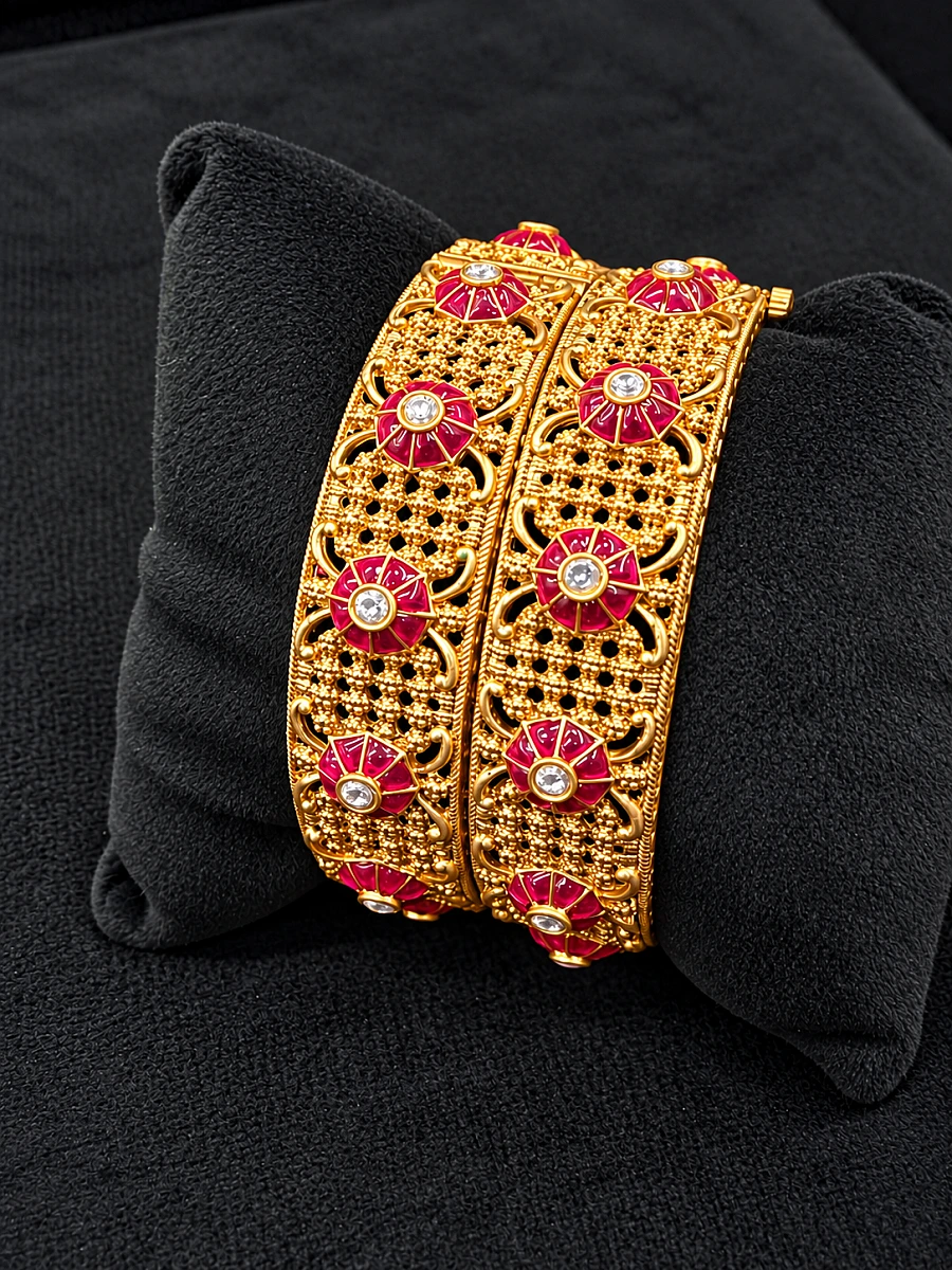 Rajwadi Gold Look-Alike Openable Bangles – Brass Alloy Traditional Jewellery