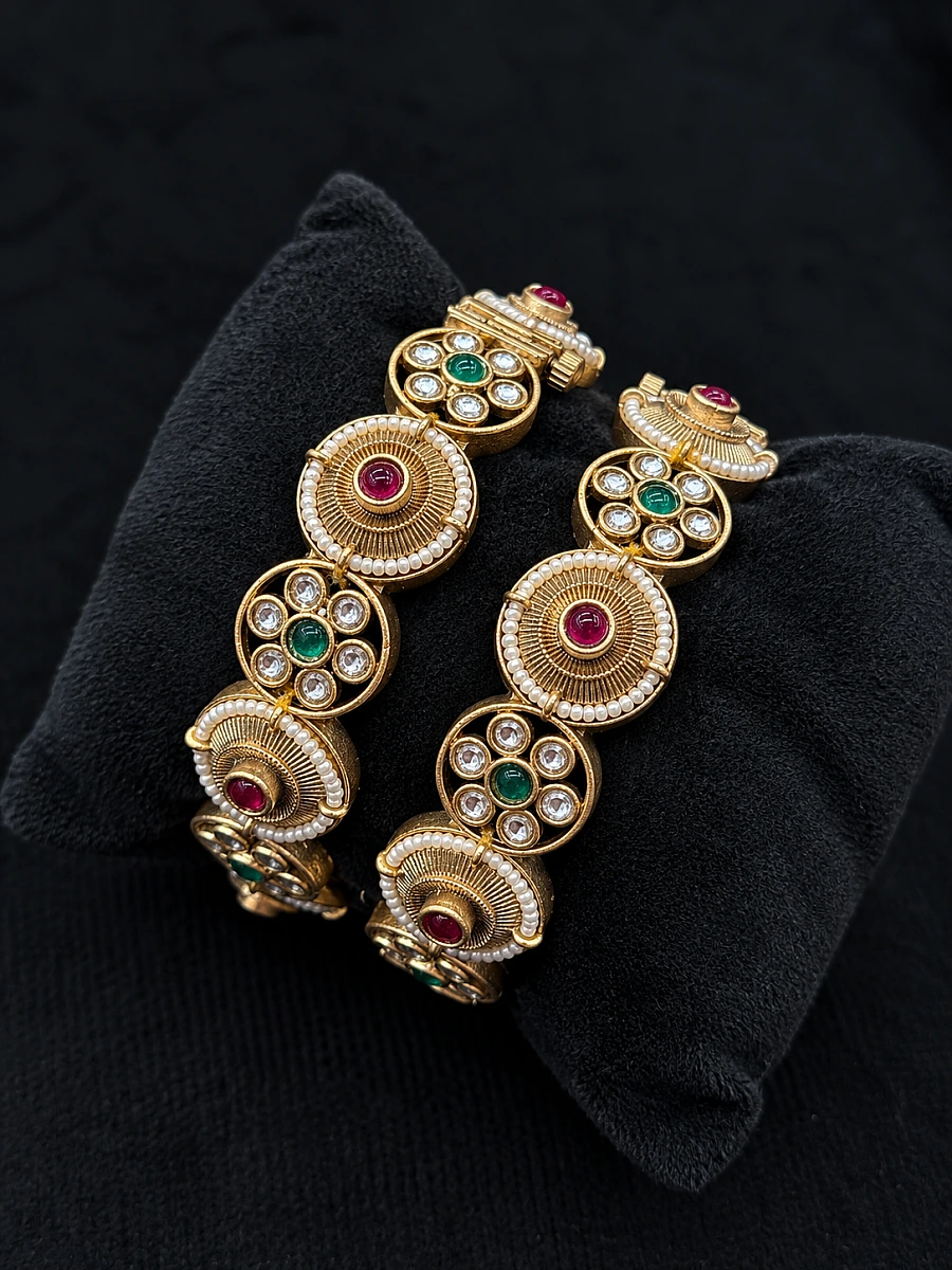 Rajwadi Gold Look-Alike Openable Bangles – Brass Alloy Traditional Jewellery