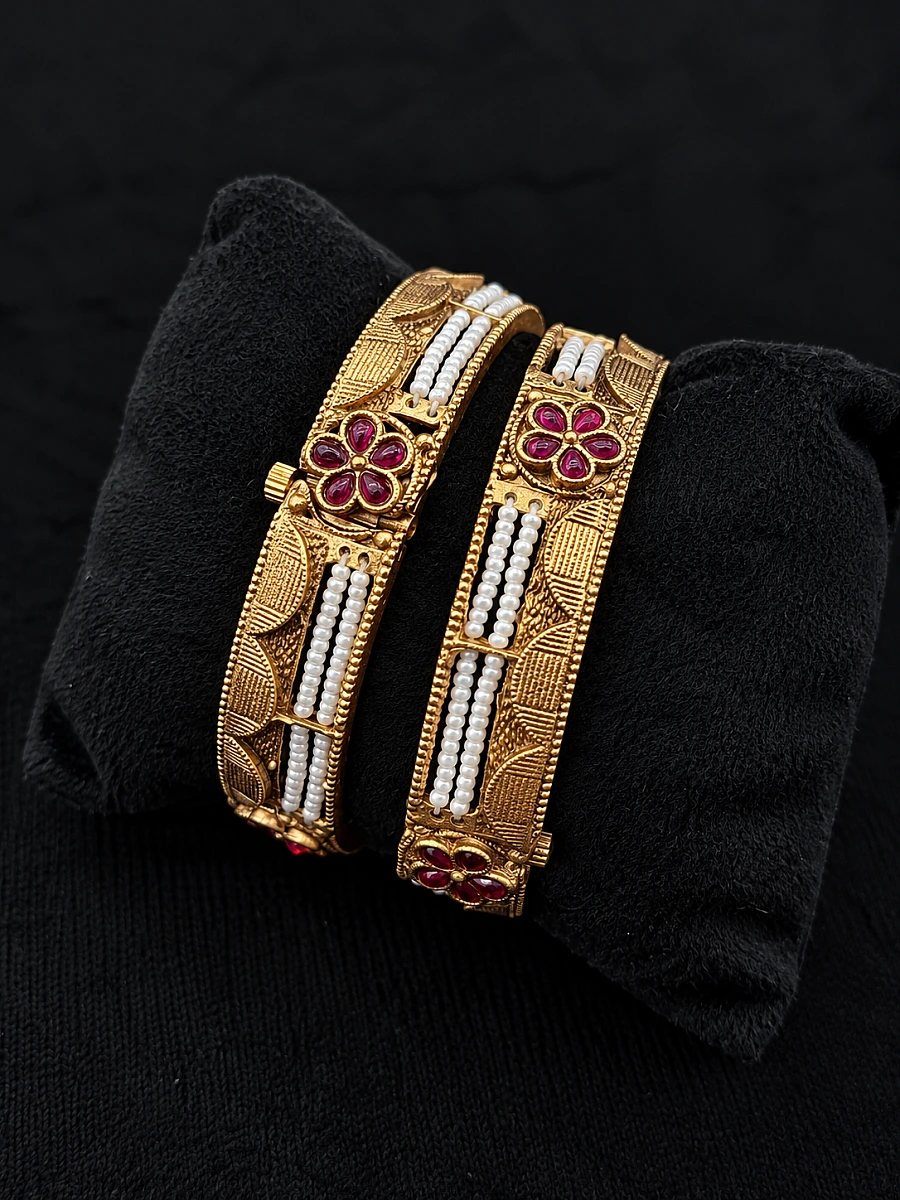 Rajwadi Gold Look-Alike Openable Bangles – Brass Alloy Traditional Jewellery