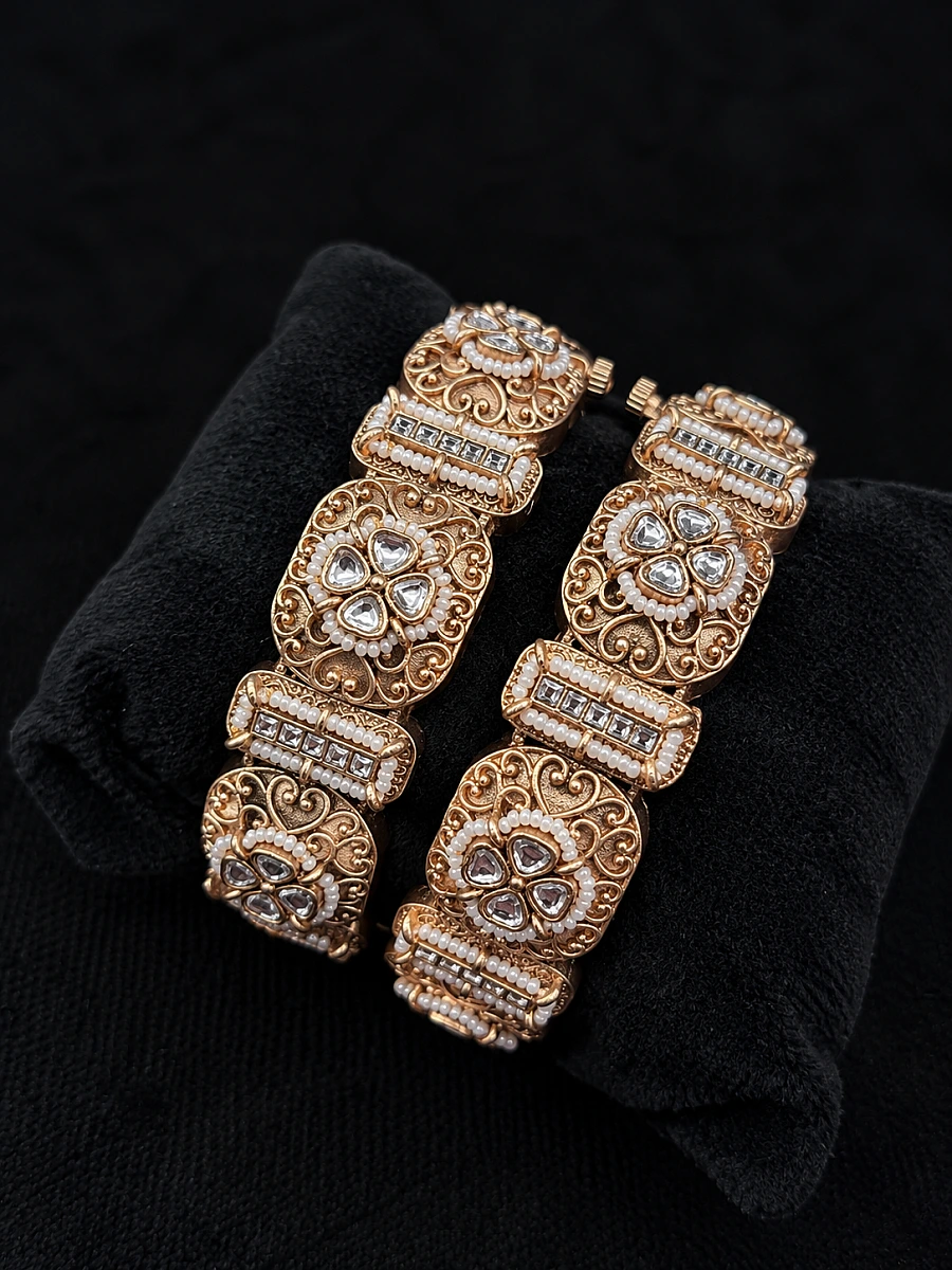 Rajwadi Gold Look-Alike Openable Bangles – Brass Alloy Traditional Jewellery