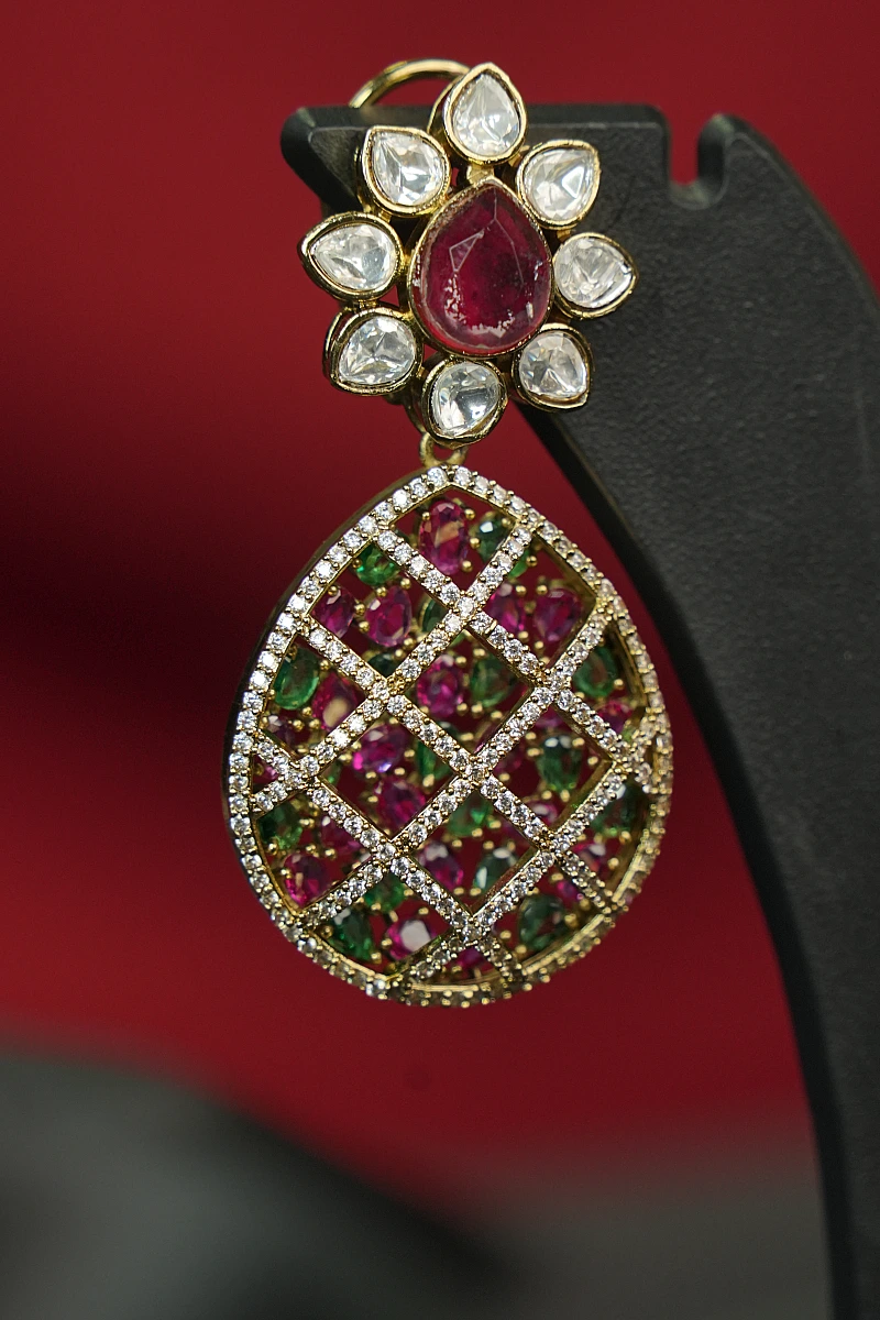 Elegant Moissanite Necklace Set with Matching Earrings - Image 4
