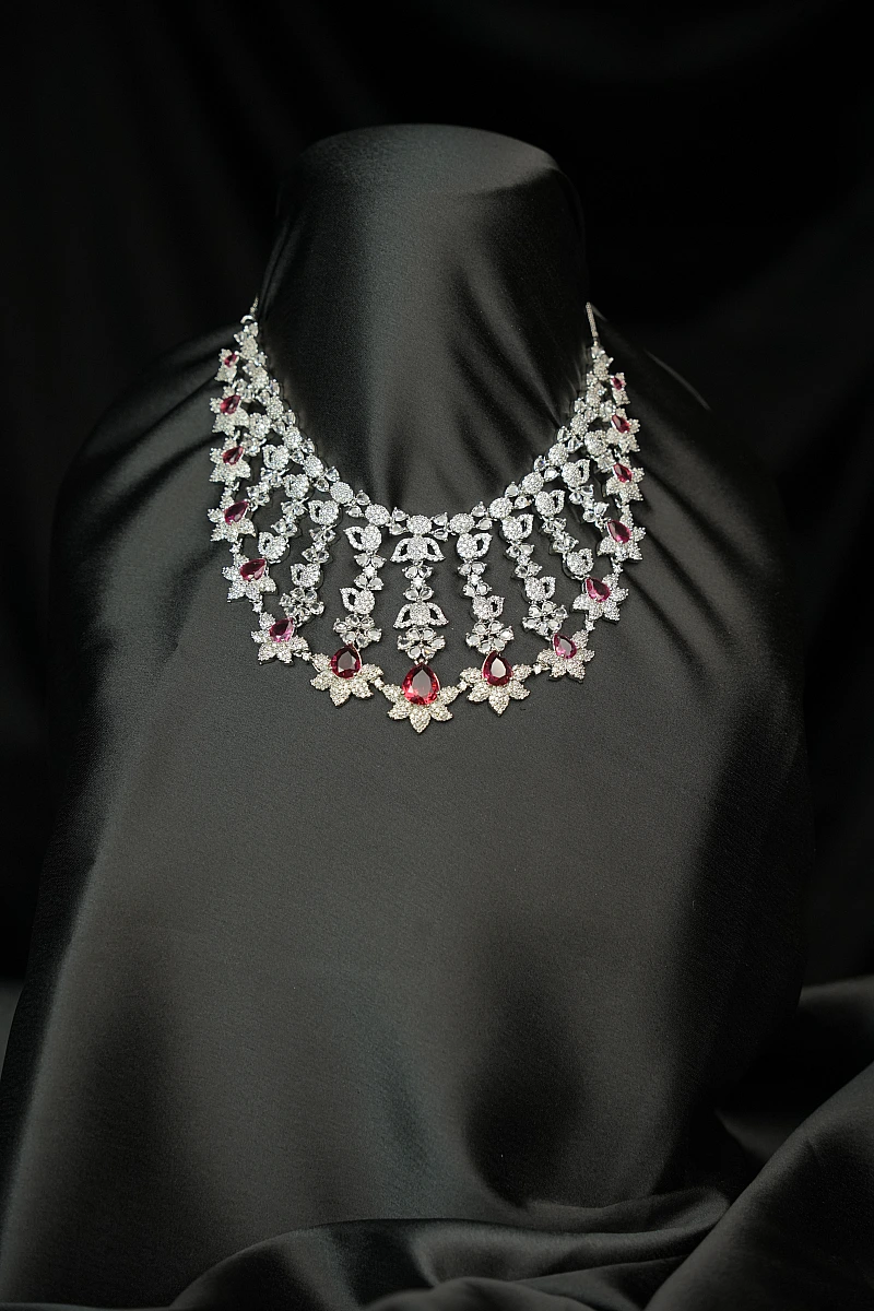 Elegant AD Necklace Set with Matching Earrings - Image 2