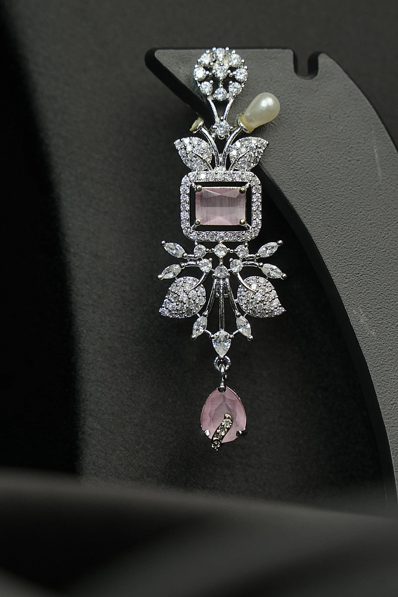 Elegant AD Necklace Set with Matching Earrings - Image 4