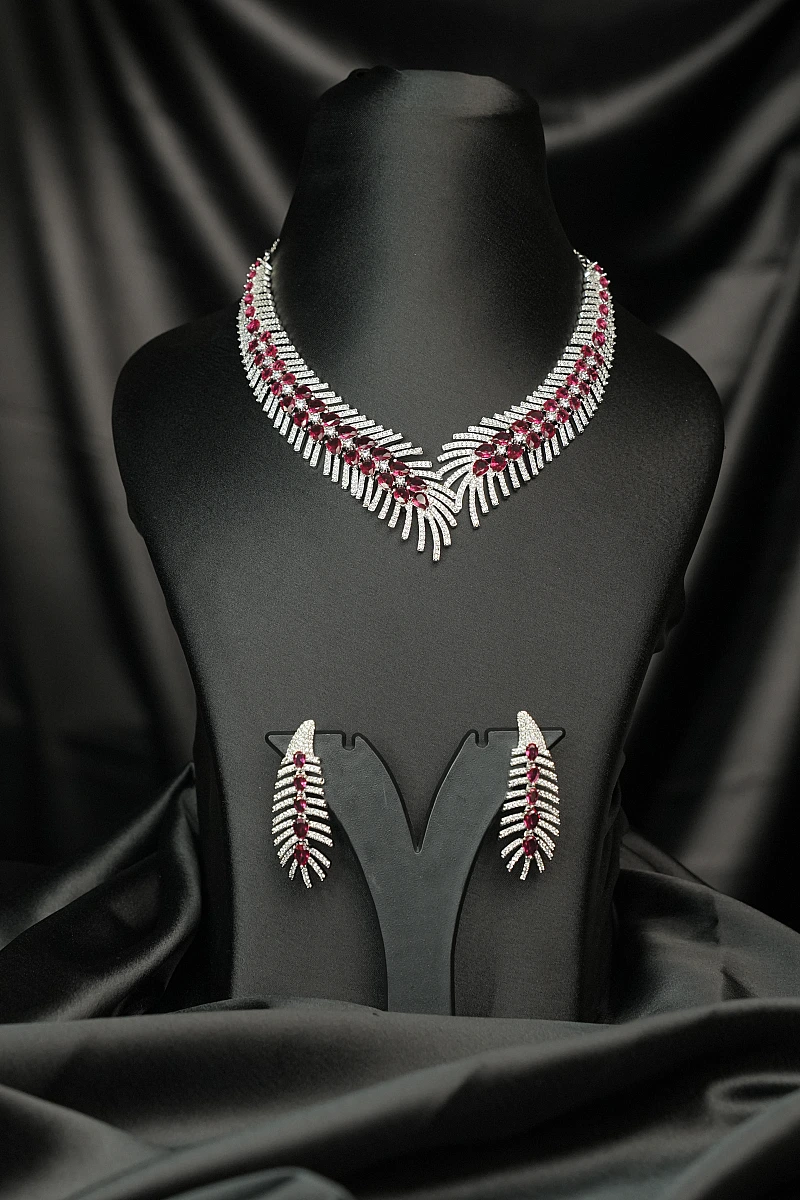 Elegant AD Necklace Set with Matching Earrings