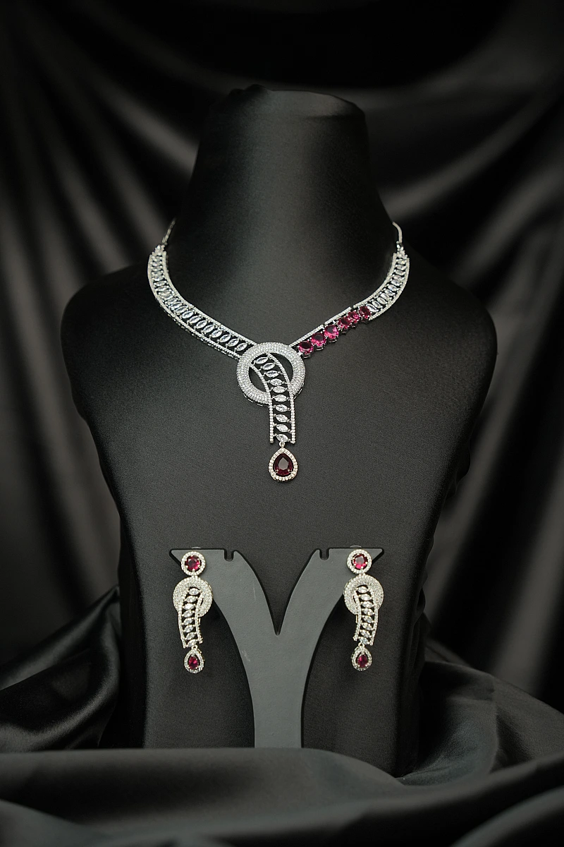 Elegant AD Necklace Set with Matching Earrings - Image 2