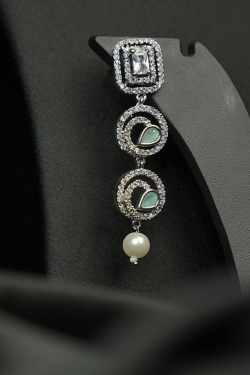 Elegant AD Necklace Set with Matching Earrings - Image 5
