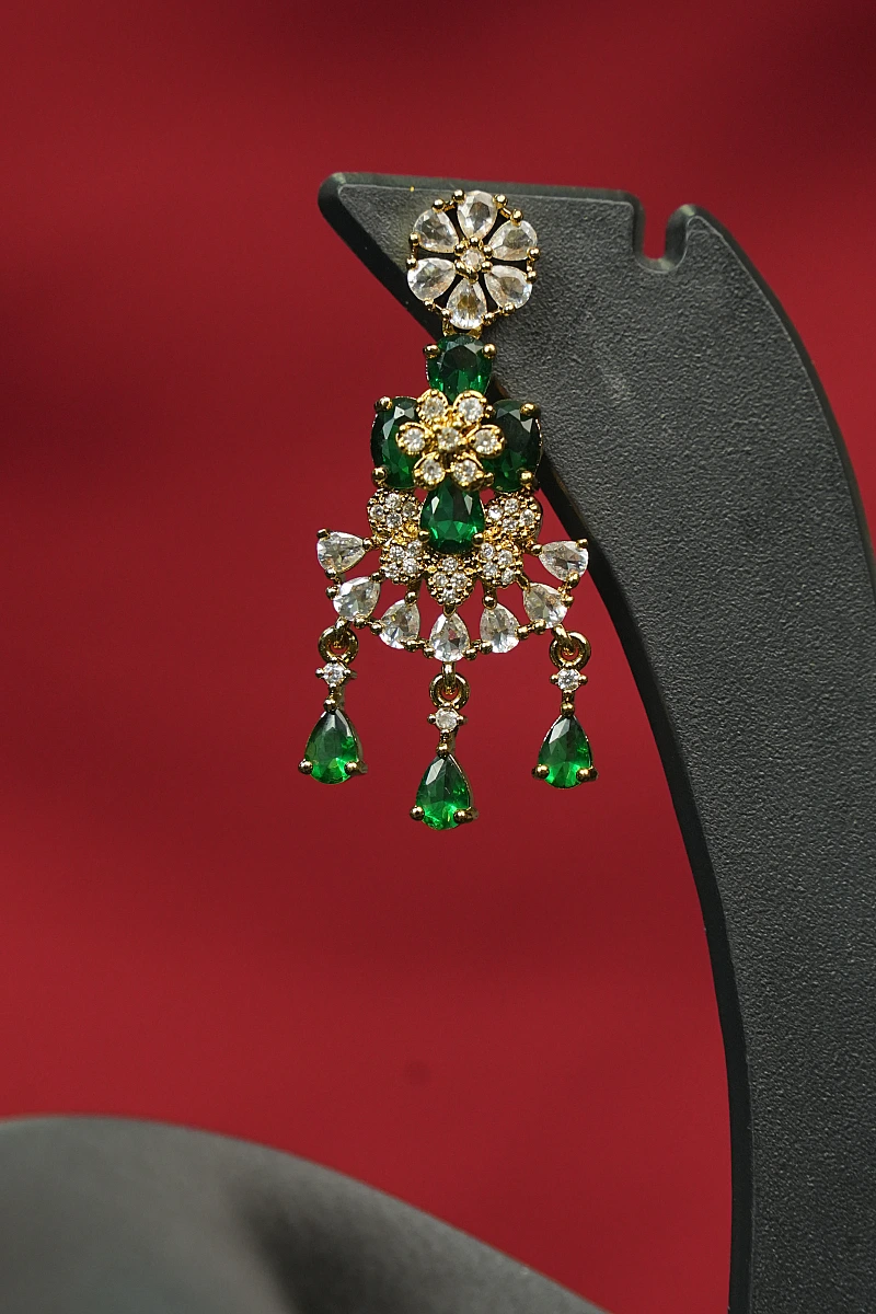 Elegant Moissanite Necklace Set with Matching Earrings - Image 2